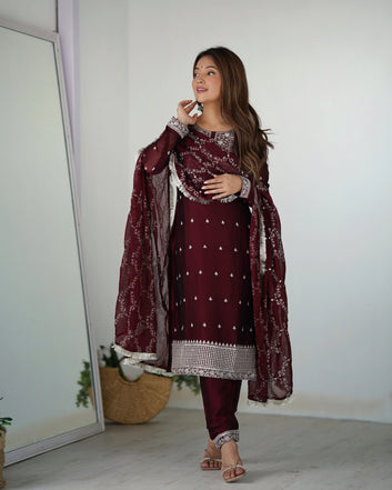 MAROON COLOR PREMIUM QUALITY SUIT SET DT -273